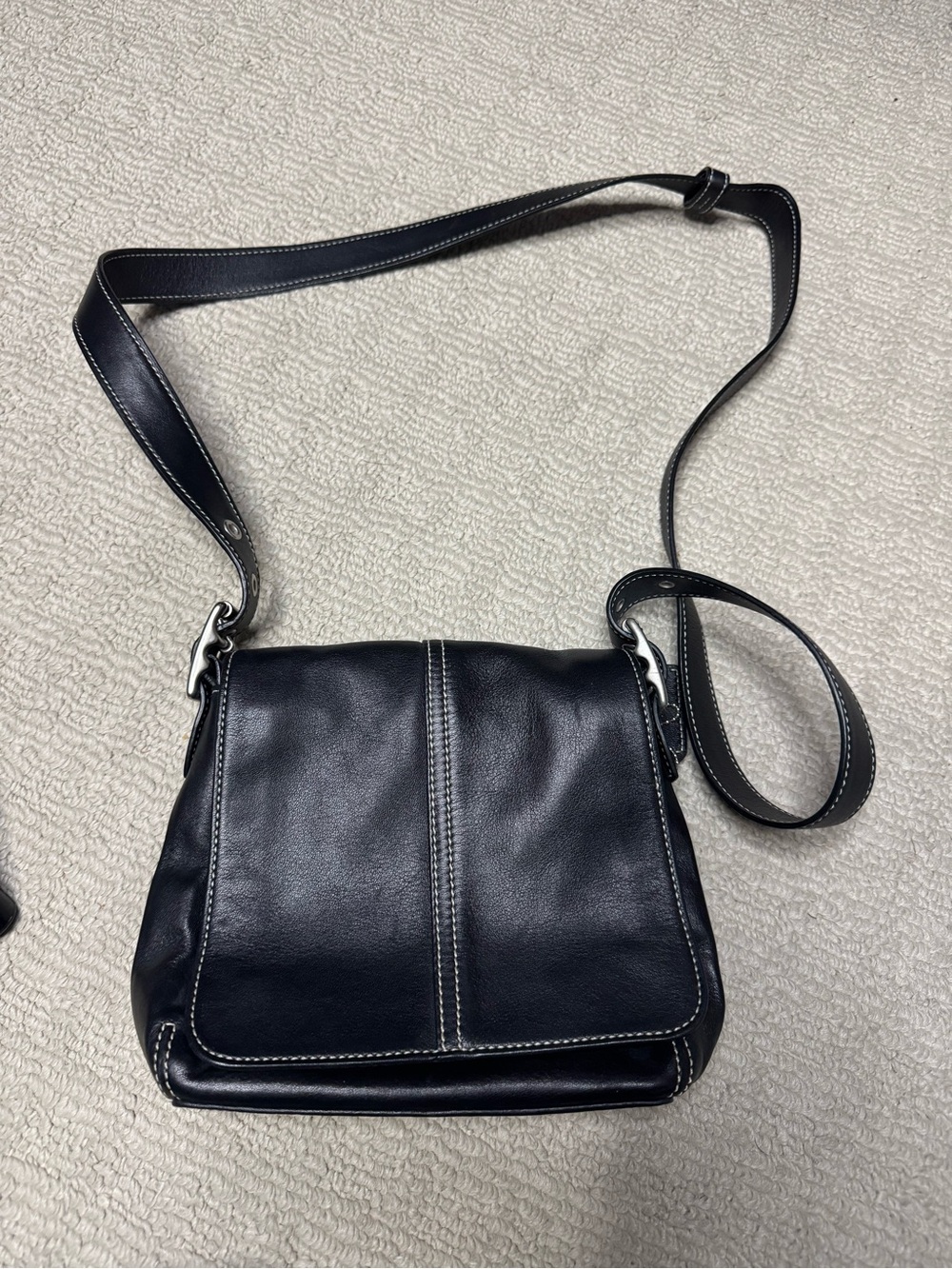 Vintage Classic Black Leather Crossbody Bag 2003